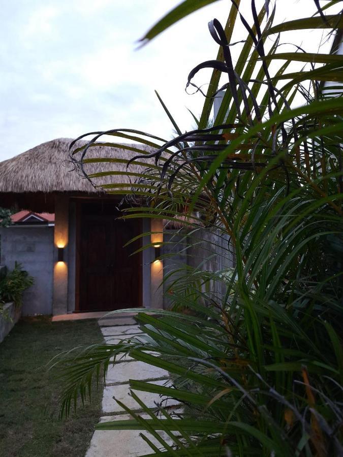 Villa Juan - A Beach Front Villa In General Luna Siargao Buitenkant foto